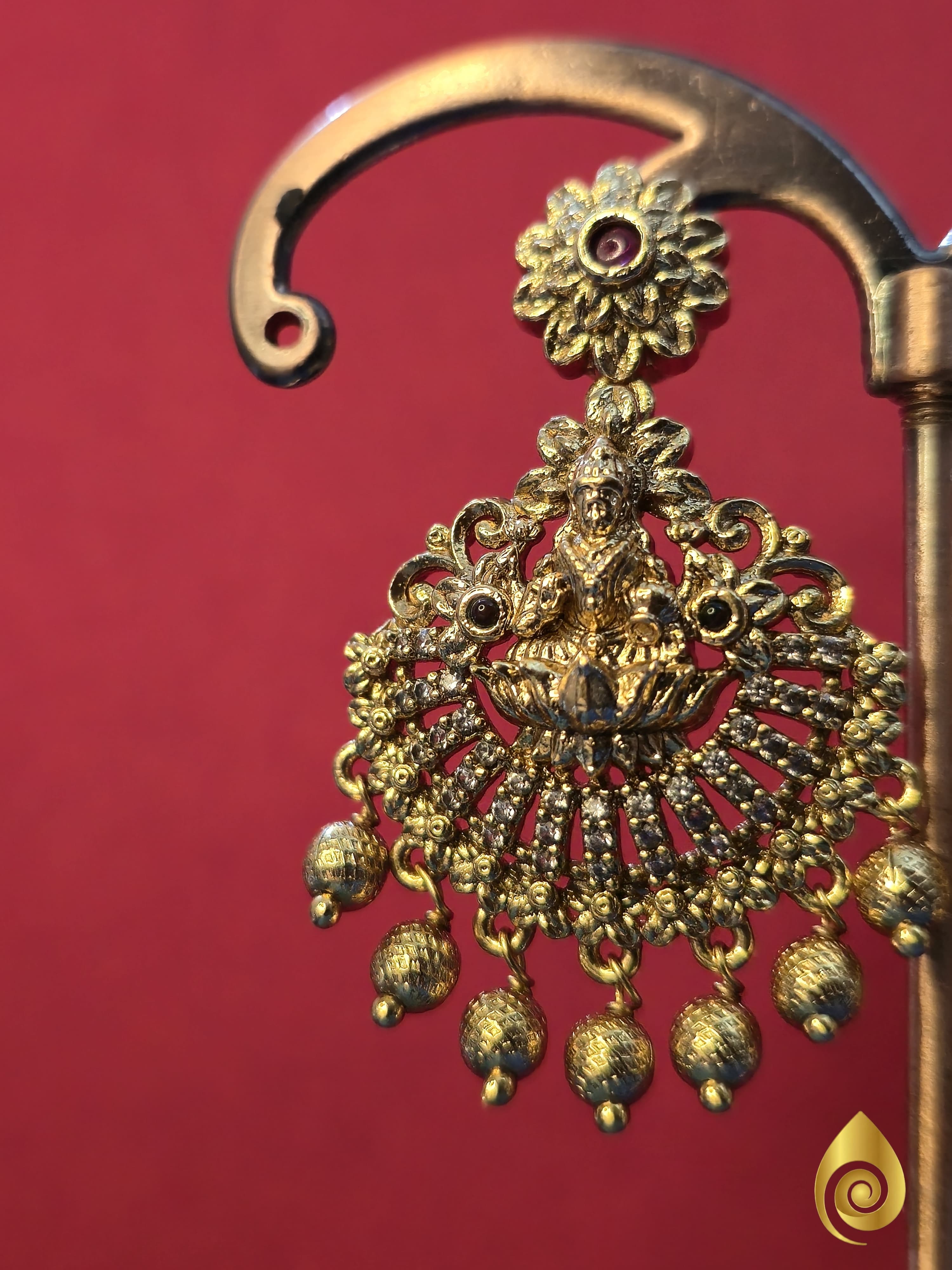 Floral Chain-Style Haram with Deity Pendant thumbnail 4