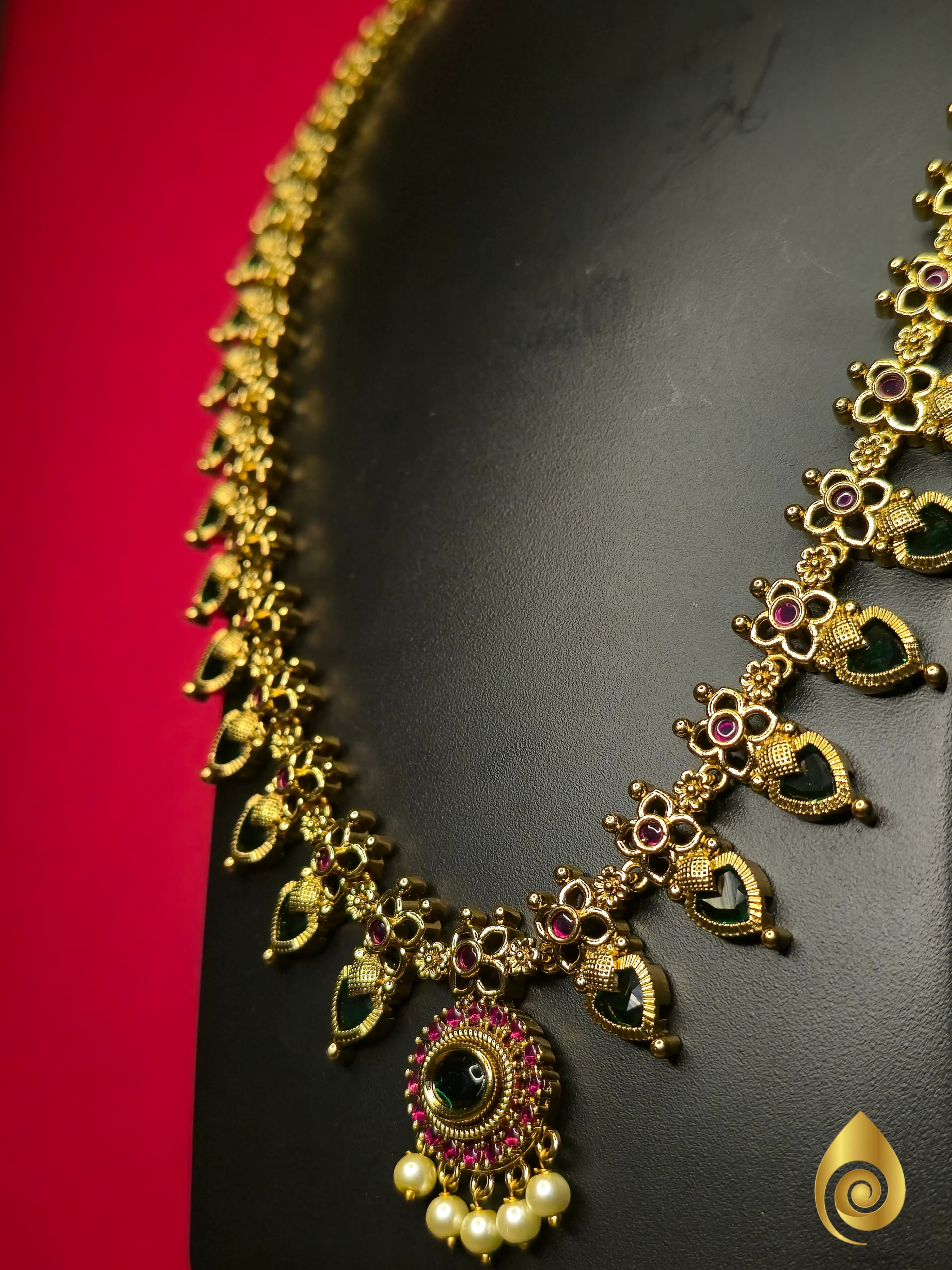 Green Stone Leaf Motif Haram Set