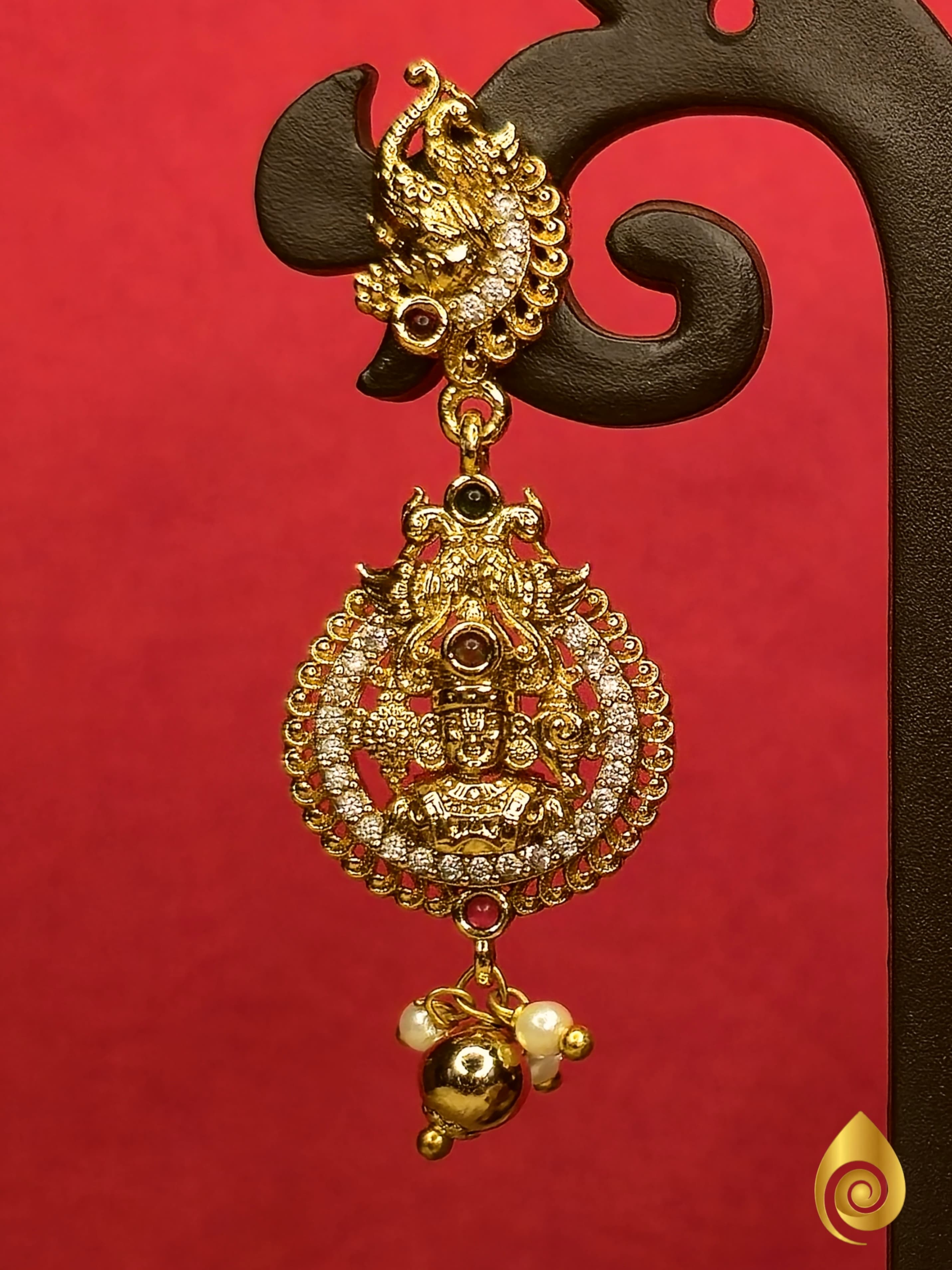 Temple Deity Short Necklace Set thumbnail 4