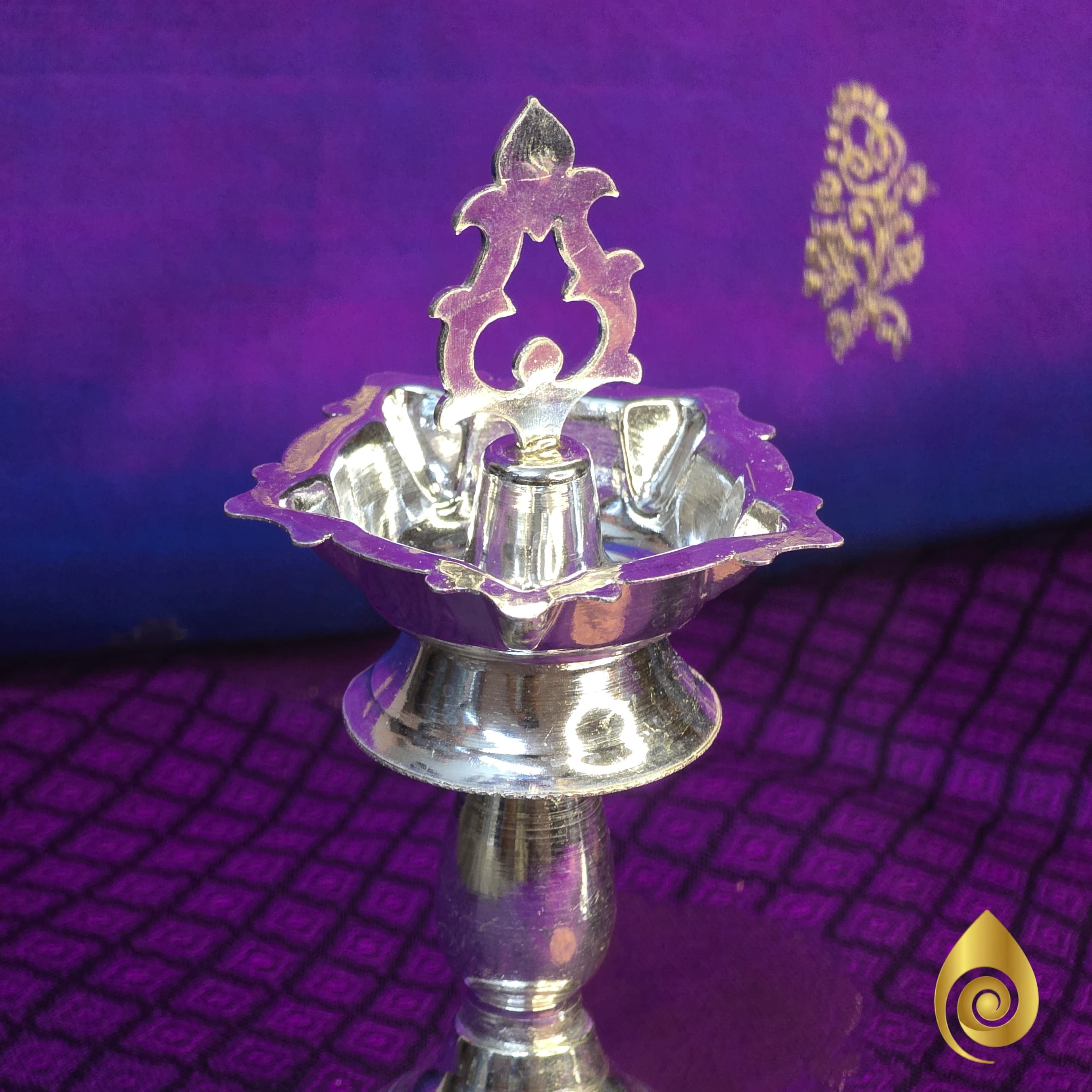 Silver Traditional Lamp thumbnail 3