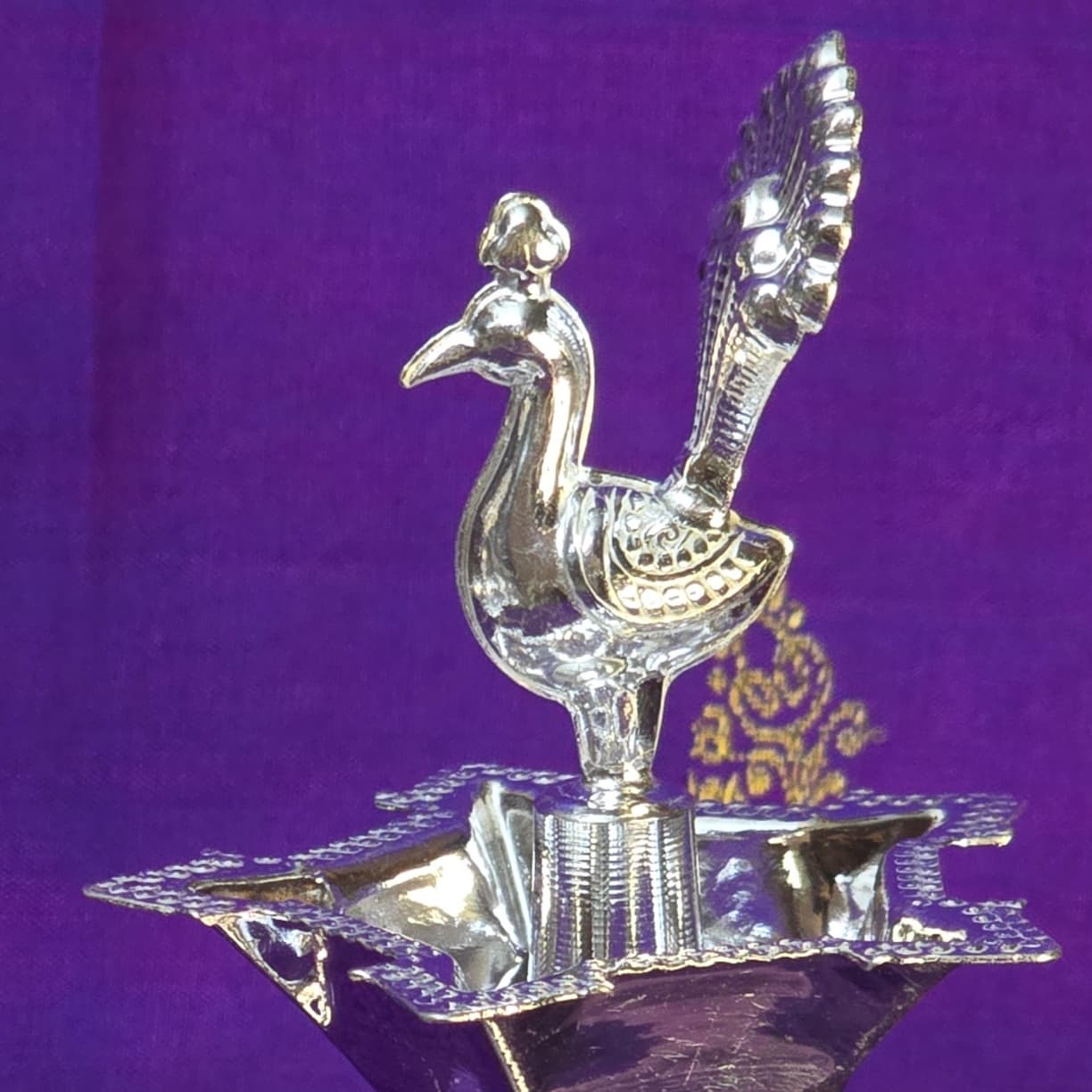 Silver Peacock Lamp thumbnail 4